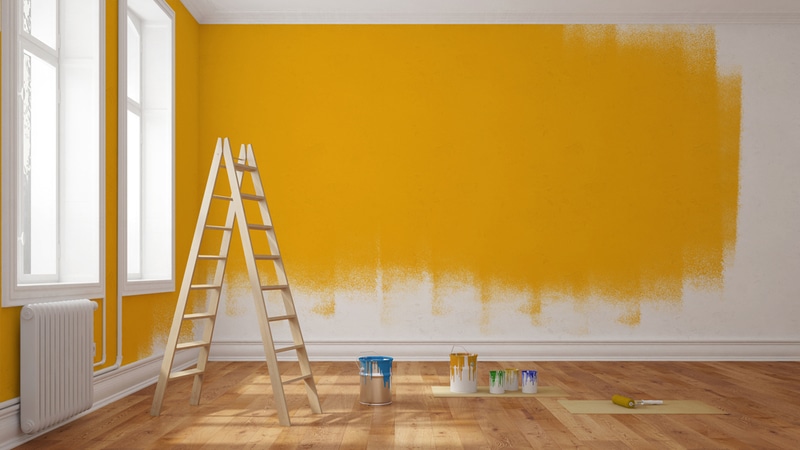malowanie ścian w mieszkaniu